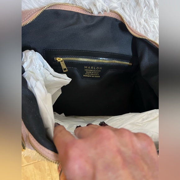 🩷NWT-MARLON GORGEOUS Made In Italy Genuine Suede Leather Circle Handle Hobo🩷 - Picture 8 of 17